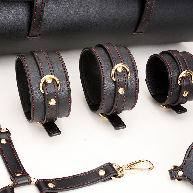 MENOTTES & OUTILS DE LIAISON – ACCESSOIRE D’ENTRAÎNEMENT BDSM