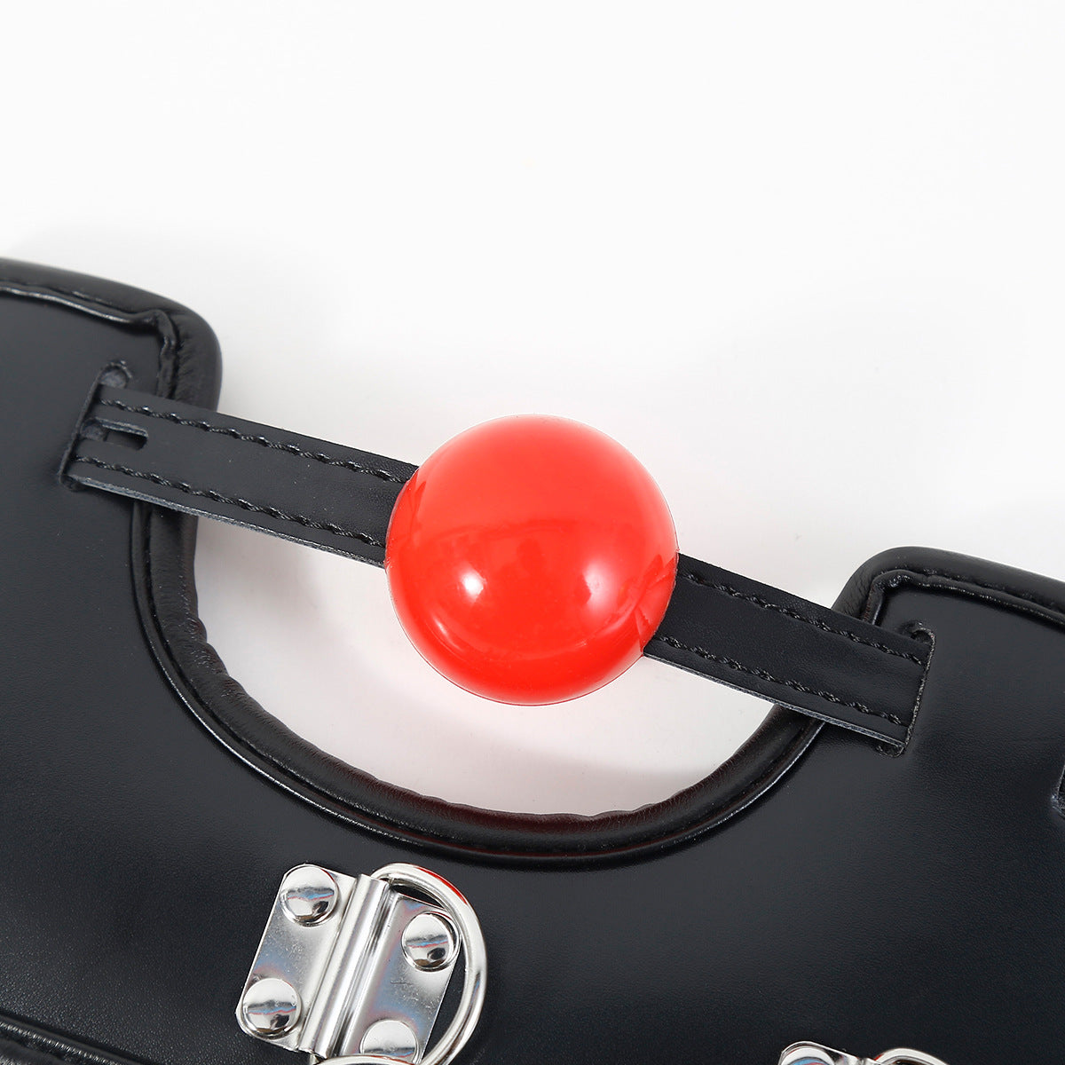 BAILLON BOUCHE AVEC COLLIER RÉGLABLE - BALL GAG BDSM EN SIMILICUIR