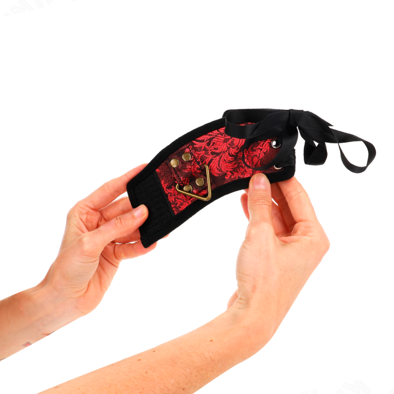 KINK - ATTACHE-POIGNETS SCANDAL DÉTAILS DENTELLE ROUGE-NOIR 24,5 CM X 6,5 CM KINK WRIST RESTRAINT