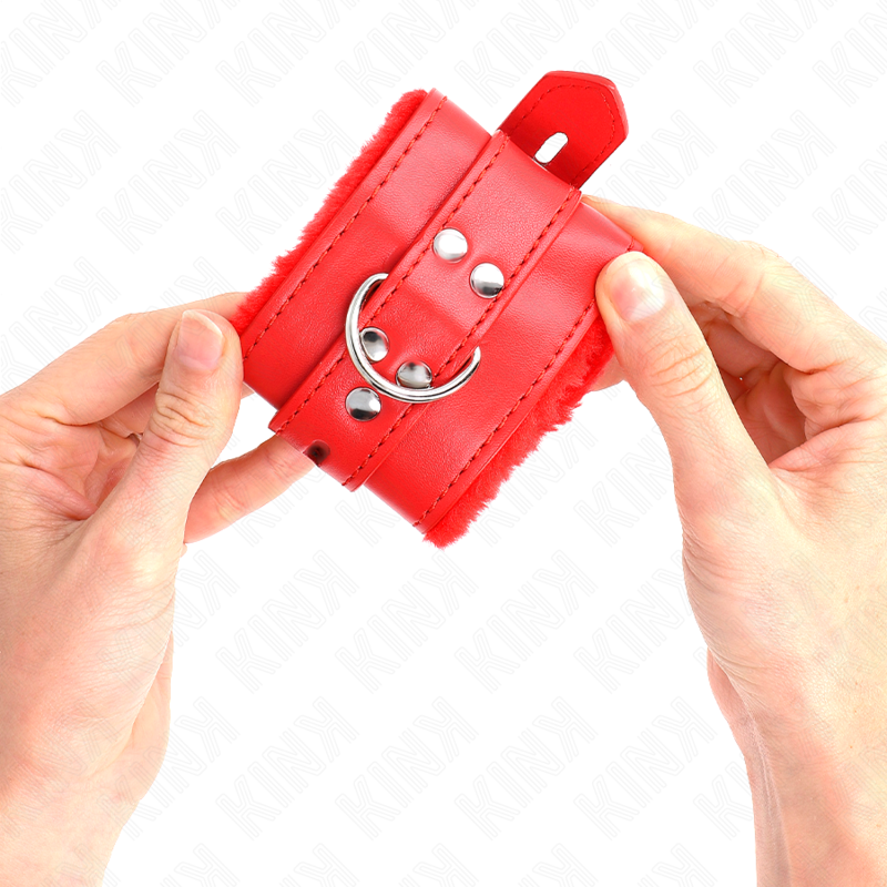 KINK - APPUI-POIGNETS DOUBLÉS DE FOURRURE AVEC TROUS CARRÉS ROUGE ET CEINTURE ROUGE RÉGLABLE 17-29 CM X 6 CM KINK WRIST RESTRAINT