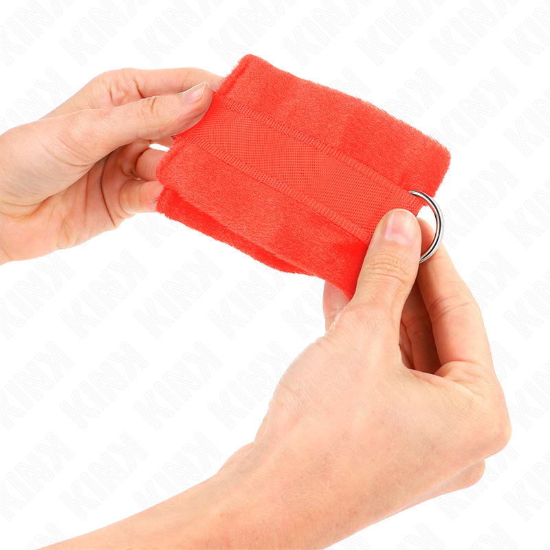 KINK - MANCHETTES DÉBUTANT EN FOURRURE ROUGE 30 X 7 CM KINK WRIST RESTRAINT