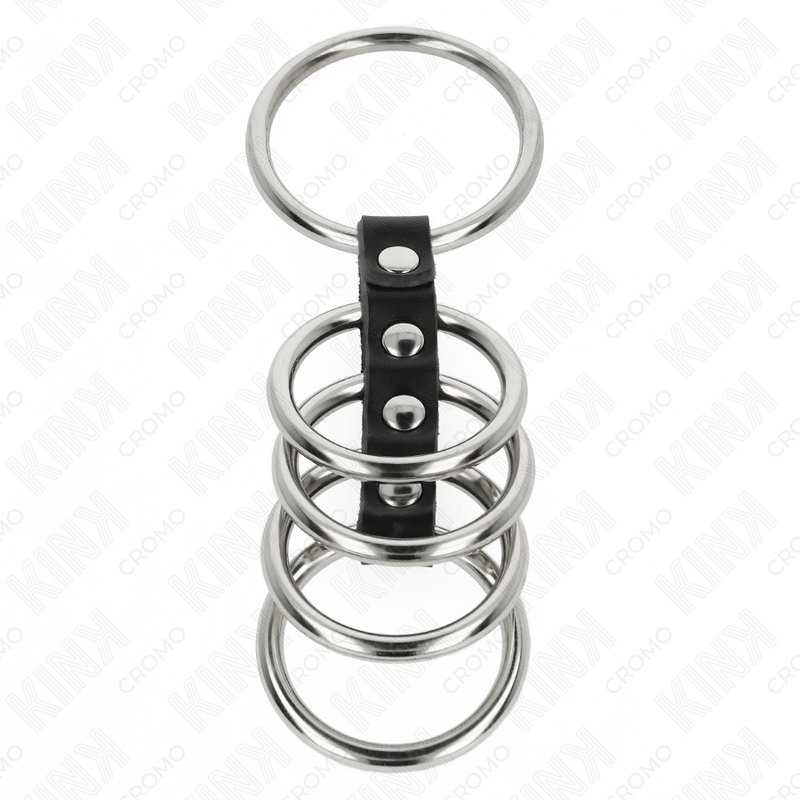 KINK - 5 ANNEAUX PÉNIS DE 3,7 CM À 5 CM EN MÉTAL RELIES PAR DU CUIR KINK RING POWER