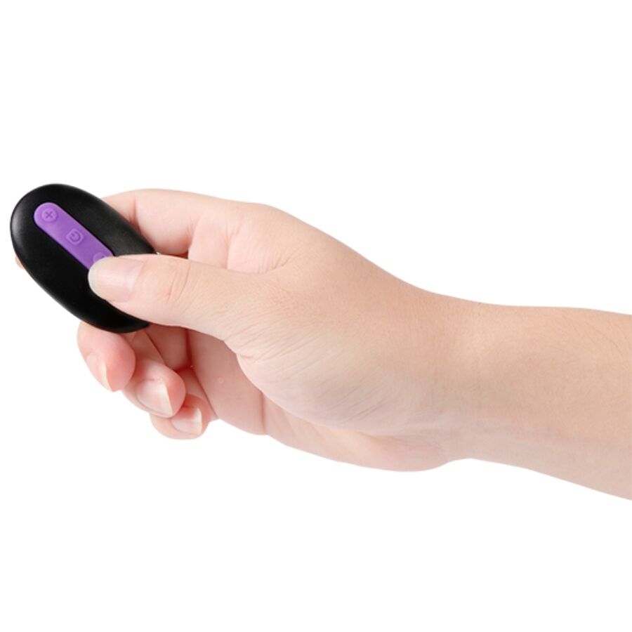 SHEQU - JULIAN DILDO ET STIMULATEUR DE CLITORIS AVEC VIBRATION ET TÉLÉCOMMANDE 16 CM SHEQU